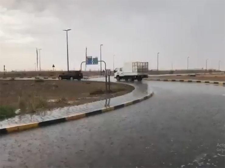 أمطار رعدية وطقس غائم في الإمارات..وأطول جبل يُسجل 12 درجة (فيديوهات) أمطار رعدية وطقس غائم في الإمارات..وأطول جبل يُسجل 12 درجة (فيديوهات)