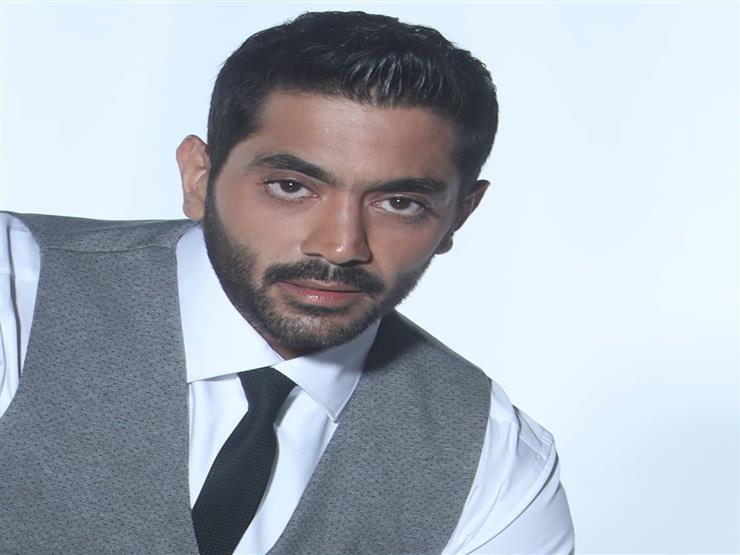 في عيد الأم.. أحمد فلوكس يتذكر والدته الراحلة بهذه الكلمات في عيد الأم.. أحمد فلوكس يتذكر والدته الراحلة بهذه الكلمات