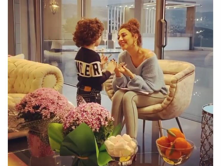 فيديو| شاهد هدية نجل ميريام فارس لها في عيد الأم فيديو| شاهد هدية نجل ميريام فارس لها في عيد الأم