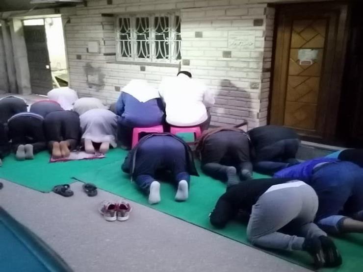 الأزهر للفتوى: الاجتماع لصلاة الجماعة أَمام المساجد المغلقة لا يجوز شرعًا الأزهر للفتوى: الاجتماع لصلاة الجماعة أَمام المساجد المغلقة لا يجوز شرعًا