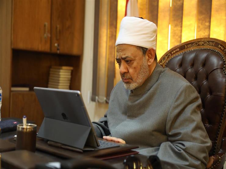 بالفيديو| تضرع شيخ الأزهر إلى الله لرفع البلاء بالفيديو| تضرع شيخ الأزهر إلى الله لرفع البلاء
