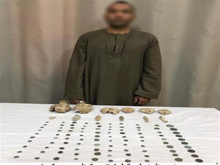 تعود للعصور الفرعونية والرومانية.. ضبط 113 قطعة أثرية في المنيا تعود للعصور الفرعونية والرومانية.. ضبط 113 قطعة أثرية في المنيا