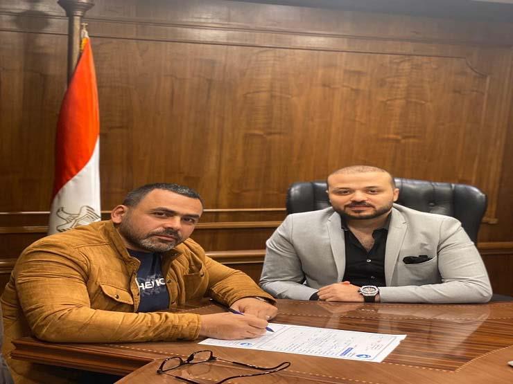 الإعلامي يوسف الحسيني ينضم لحزب مستقبل وطن الإعلامي يوسف الحسيني ينضم لحزب مستقبل وطن