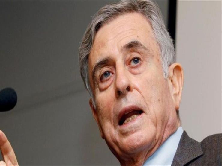 عبد الحليم خدام: من الدفاع المستميت عن الحكم إلى الانقلاب عليه عبد الحليم خدام: من الدفاع المستميت عن الحكم إلى الانقلاب عليه