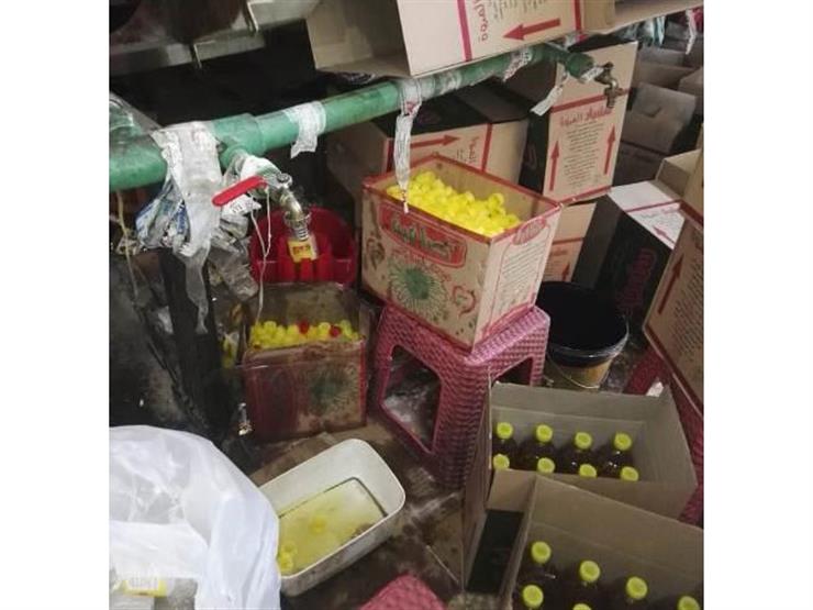 ضبط 2400 زجاجة زيت تمويني و1.3 طن كحول قبل تسربها للسوق السوداء بالشرقية -صور ضبط 2400 زجاجة زيت تمويني و1.3 طن كحول قبل تسربها للسوق السوداء بالشرقية -صور