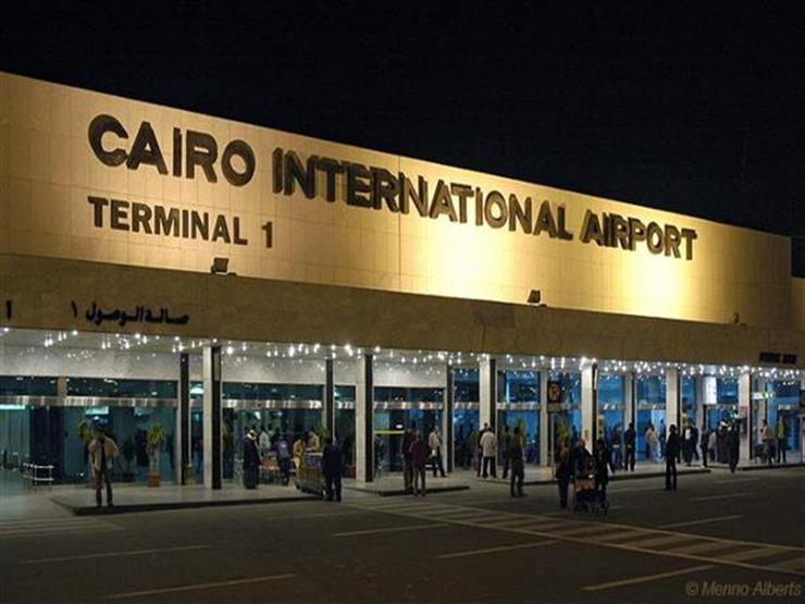 وصول رحلة لمطار القاهرة لـ300 من العالقين بالسعودية   مصراوى