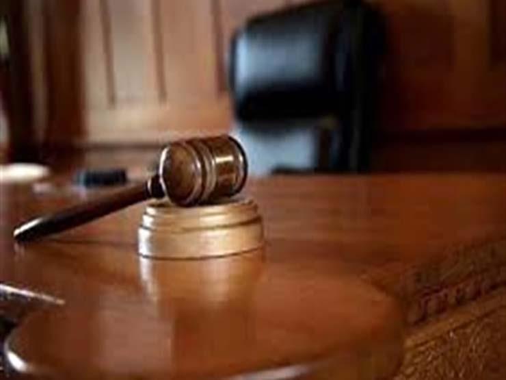 النيابة العامة تحيل سائقًا للمحاكمة بتهمتي قتل آخر بالخطأ ومخالفة قرار "الحظر" النيابة العامة تحيل سائقًا للمحاكمة بتهمتي قتل آخر بالخطأ ومخالفة قرار "الحظر"