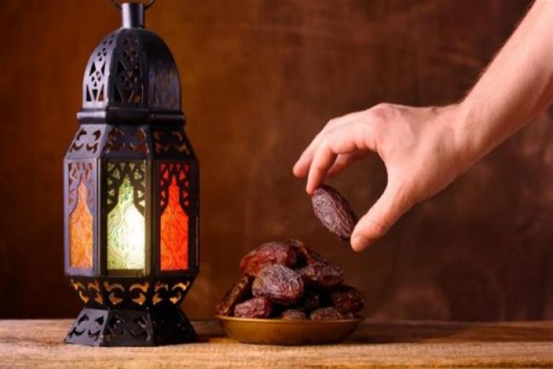 صورة موعد أذان فجر ليلة 21 من رمضان.. إليك الإمساكية ودعاء السحور