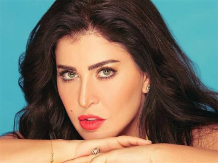 جومانا مراد: "بكيت بسبب شائعات تشويه وجهي واعتزالي" جومانا مراد: "بكيت بسبب شائعات تشويه وجهي واعتزالي"