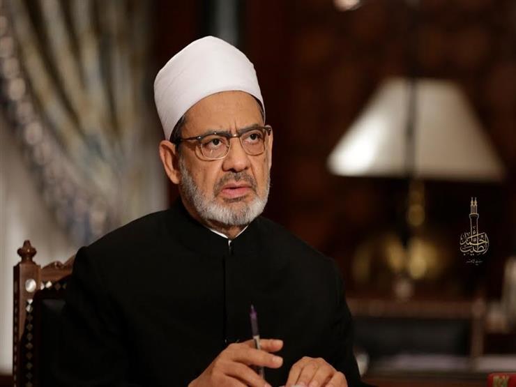 الطيب يوجه بدراسة أحوال المتفوقين في الثانوية الأزهرية والتكفل بغير القادرين الطيب يوجه بدراسة أحوال المتفوقين في الثانوية الأزهرية والتكفل بغير القادرين
