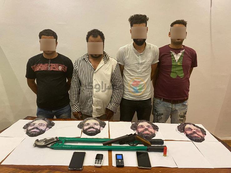 بقناع "مو صلاح".. ضبط عصابة سرقة المحلات بمدينة نصر- صورة بقناع "مو صلاح".. ضبط عصابة سرقة المحلات بمدينة نصر- صورة