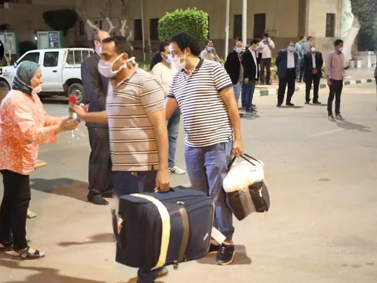 مصر لا تنسى أبناءها.. مجلس الوزراء ينشر فيديو لإعادة المصريين العالقين في الخارج مصر لا تنسى أبناءها.. مجلس الوزراء ينشر فيديو لإعادة المصريين العالقين في الخارج