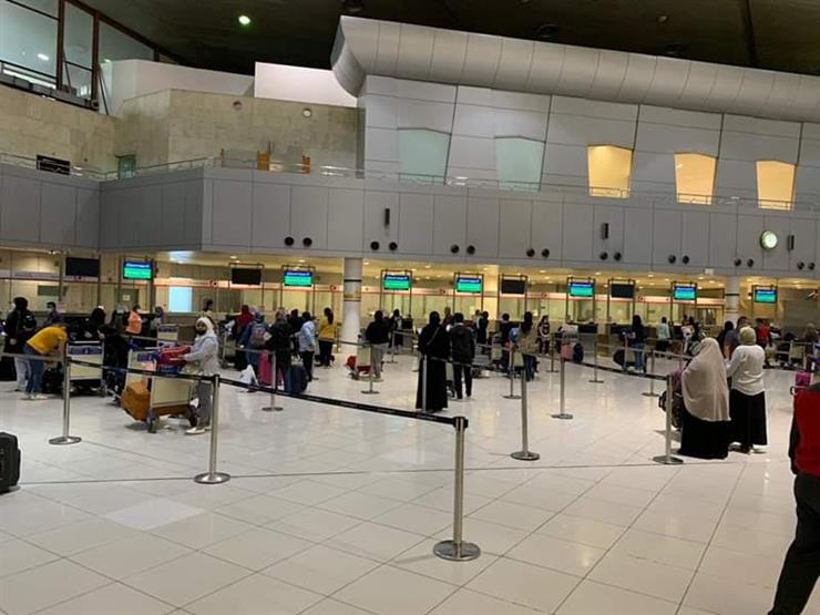 وصول أول طائرة عملاقة من نوع الباص الجوي ايه 380 إلى مطار الكويت جريدة سبر الإلكترونية