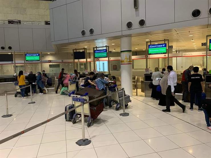 بالصور بدء عودة المصريين العالقين من الكويت إلى القاهرة مصراوى
