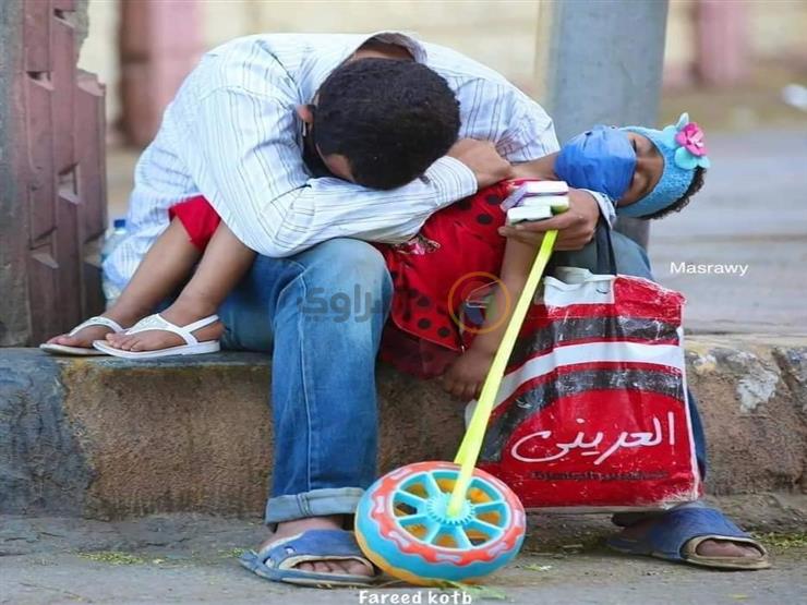 صورة بدلّت الأقدار.. رجل وابنته لم يعودا في الشارع بعد تدخل وزارة التضامن صورة بدلّت الأقدار.. رجل وابنته لم يعودا في الشارع بعد تدخل وزارة التضامن