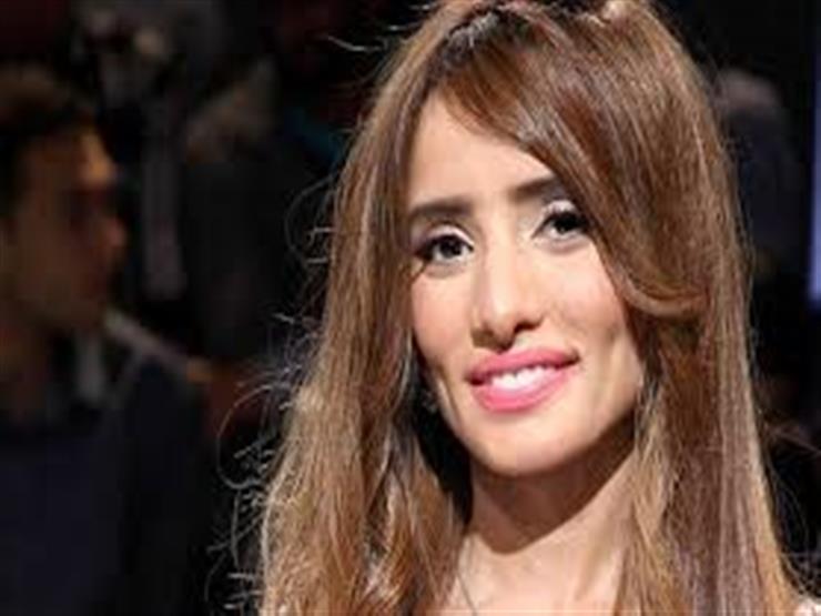 صور| بعد إصابتها بنزيف في المخ.. زينة تطلب الدعاء لشقيقتها صور| بعد إصابتها بنزيف في المخ.. زينة تطلب الدعاء لشقيقتها