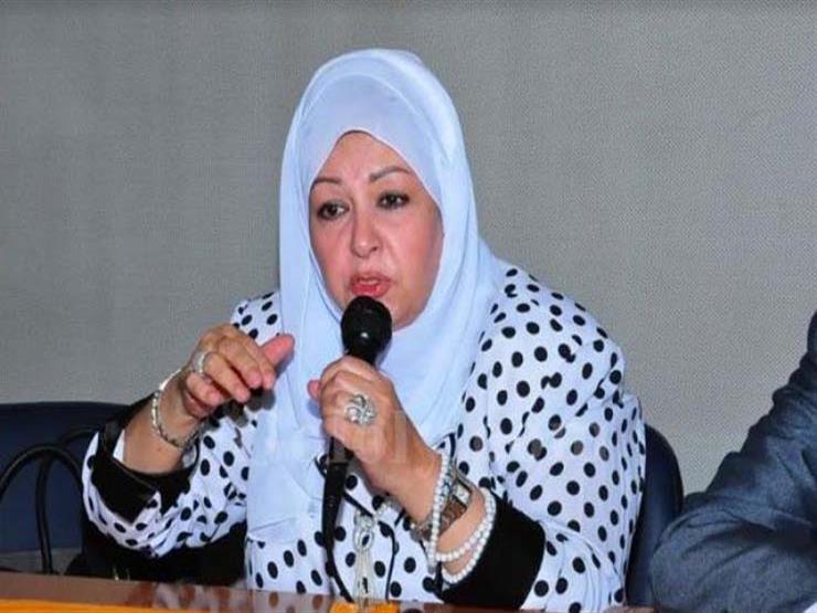 فيديو.. عفاف شعيب: "والدتي حطت لستة ممنوعات قبل دخولي الفن منها القبلات" فيديو.. عفاف شعيب: "والدتي حطت لستة ممنوعات قبل دخولي الفن منها القبلات"