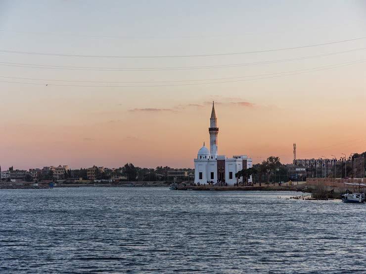"أصحاب المقامات العالية "(2).. ضريح أبو مندور ملتقى الراغبات في الإنجاب والمجذومين "أصحاب المقامات العالية "(2).. ضريح أبو مندور ملتقى الراغبات في الإنجاب والمجذومين