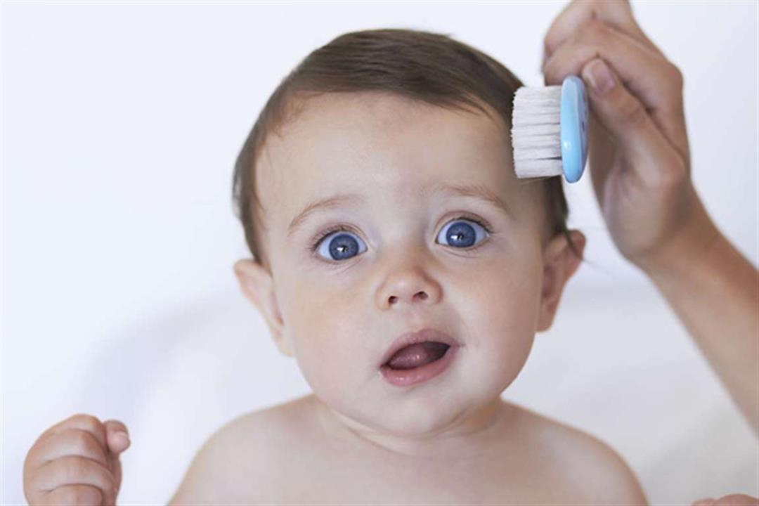 أغربها اللبن الرائب.. طرق منزلية للتخلص من قشرة الشعر عند الأطفال (صور) أغربها اللبن الرائب.. طرق منزلية للتخلص من قشرة الشعر عند الأطفال (صور)