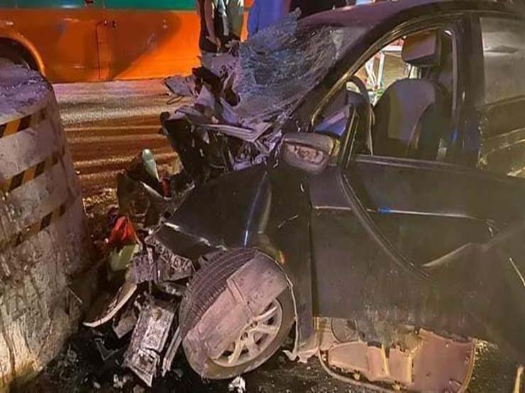 بالصور.. مصرع 6 أفراد من أسرة واحدة ونجاة طفلة في حادث تصادم بالسويس بالصور.. مصرع 6 أفراد من أسرة واحدة ونجاة طفلة في حادث تصادم بالسويس