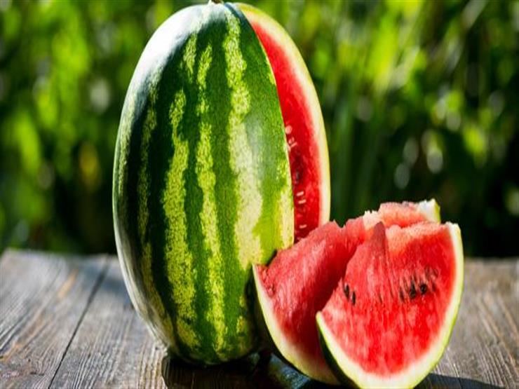 فوائده متعددة.. الصحة تنصح بتناول البطيخ في الطقس الحار فوائده متعددة.. الصحة تنصح بتناول البطيخ في الطقس الحار