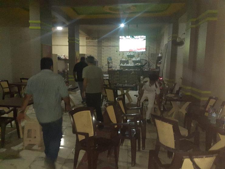 قدمت الشيشة للمواطنين وخالفت المواعيد.. إغلاق ٢٠ محلًّا ومقهى بالجيزة قدمت الشيشة للمواطنين وخالفت المواعيد.. إغلاق ٢٠ محلًّا ومقهى بالجيزة