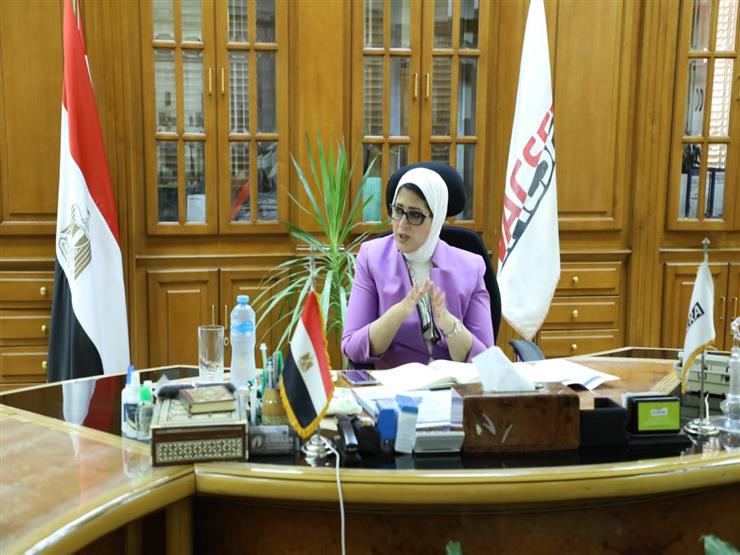 الصحة تتابع خطوط إنتاج مصانع "فاكسيرا" لبدء تصنيع لقاح كورونا الصحة تتابع خطوط إنتاج مصانع "فاكسيرا" لبدء تصنيع لقاح كورونا
