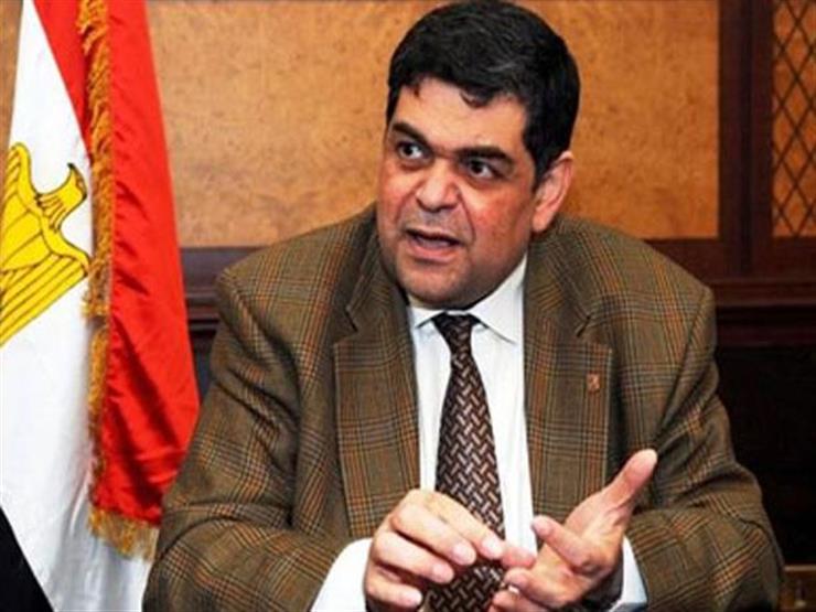 مستشار الجامعة الأمريكية يكشف حقيقة تحرش طالب بزميلاته مستشار الجامعة الأمريكية يكشف حقيقة تحرش طالب بزميلاته