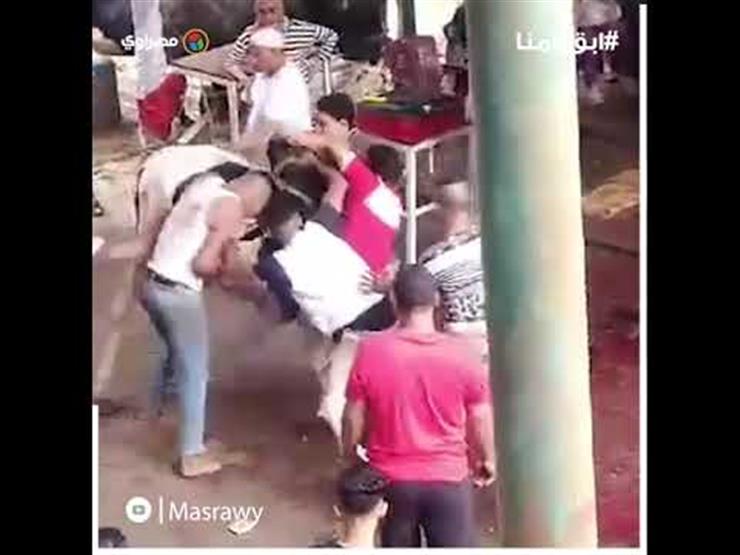"بهجة الأضاحي".. المصريون يحتفلون بعيد الأضحى أمام محال الجزارة (فيديو) "بهجة الأضاحي".. المصريون يحتفلون بعيد الأضحى أمام محال الجزارة (فيديو)