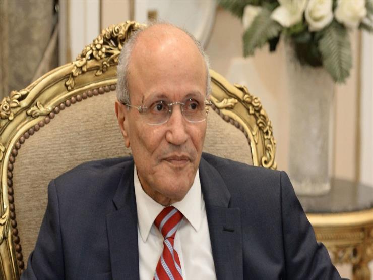 فيديو.. الرئيس السيسي يتقدم الجنازة العسكرية للفريق محمد العصار (محدث) فيديو.. الرئيس السيسي يتقدم الجنازة العسكرية للفريق محمد العصار (محدث)