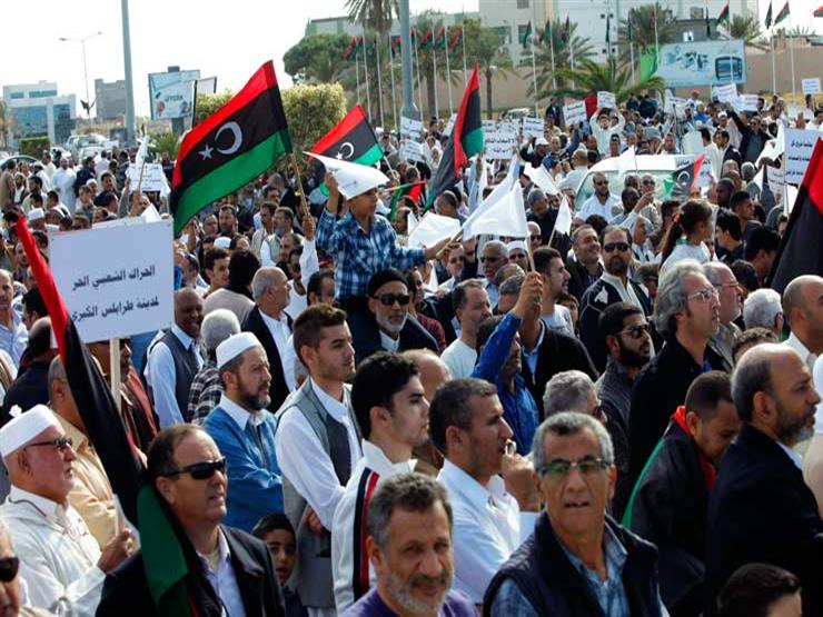 مظاهرات في طرابلس للمطالبة بطرد المرتزقة.. ومناوشات بين ميليشيا الوفاق مظاهرات في طرابلس للمطالبة بطرد المرتزقة.. ومناوشات بين ميليشيا الوفاق