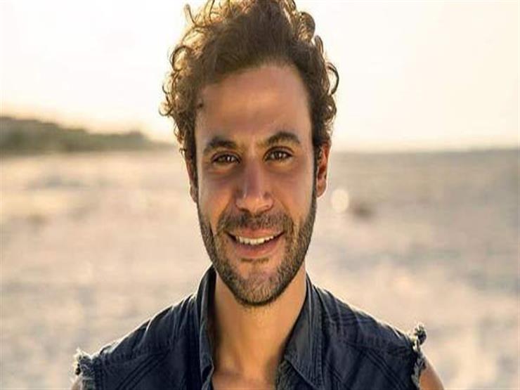 إخواتي عاملين فيا كدا ليه؟.. محمد إمام يشارك جمهوره صورة من الطفولة إخواتي عاملين فيا كدا ليه؟.. محمد إمام يشارك جمهوره صورة من الطفولة
