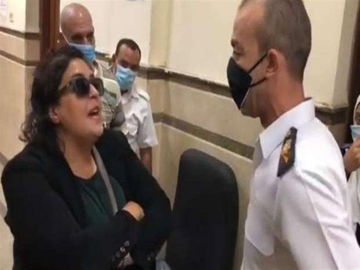 بعد واقعة الضابط.. النيابة الإدارية تُحيل "سيدة المحكمة" إلى المعاش بعد واقعة الضابط.. النيابة الإدارية تُحيل "سيدة المحكمة" إلى المعاش