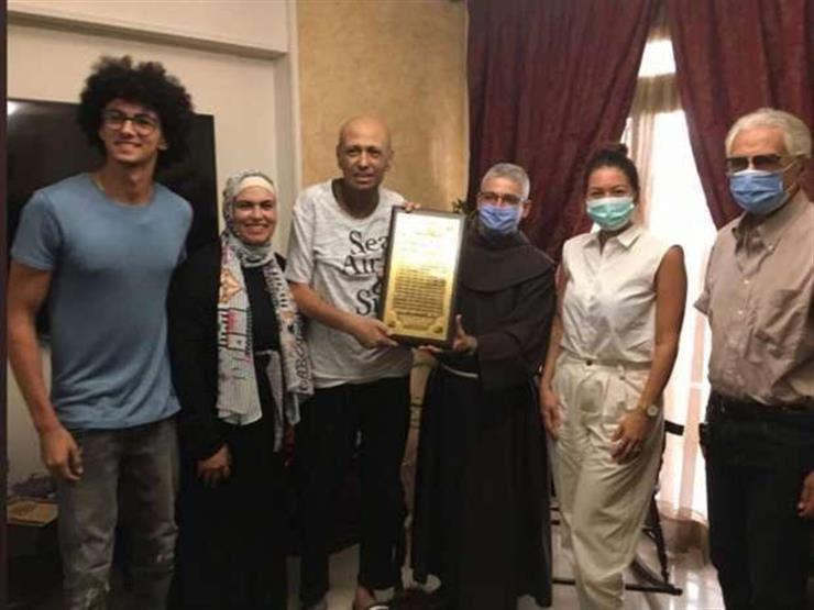 بعد إصابته بسرطان البلعوم.. لقاء الخميسي وبطرس دانيال في منزل جمال يوسف بعد إصابته بسرطان البلعوم.. لقاء الخميسي وبطرس دانيال في منزل جمال يوسف