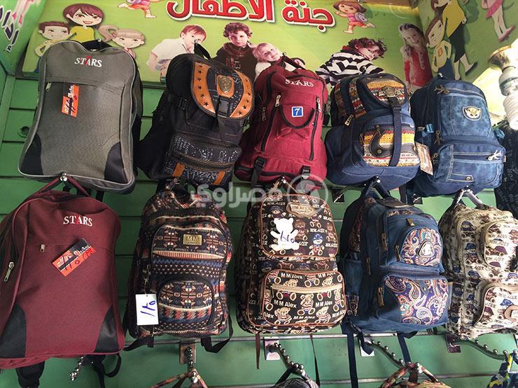 تراجع الإقبال على الحقائب المدرسية بنسبة 50% والأسعار مستقرة تراجع الإقبال على الحقائب المدرسية بنسبة 50% والأسعار مستقرة