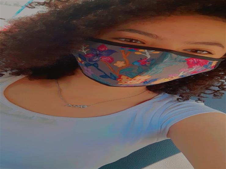 رسم على الكمامات.. الألوان أخرجت طالبة ثانوي من عتمة "كورونا" رسم على الكمامات.. الألوان أخرجت طالبة ثانوي من عتمة "كورونا"
