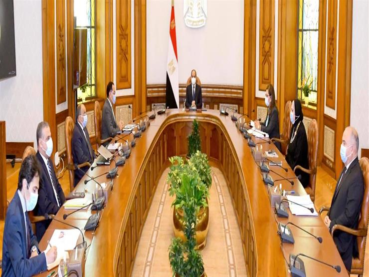 السيسي يوجّه بتخصيص 50 مليون جنيه لترويج الصناعات الحرفية لأبناء الصعيد السيسي يوجّه بتخصيص 50 مليون جنيه لترويج الصناعات الحرفية لأبناء الصعيد