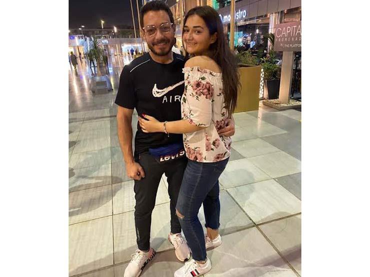ملك أحمد زاهر عن والدها : "مصدر سعادتي" ملك أحمد زاهر عن والدها : "مصدر سعادتي"