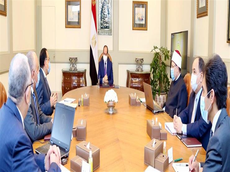 السيسي يوجّه بمكافآت للعاملين بالأوقاف من الحاصلين على الماجستير والدكتوراه السيسي يوجّه بمكافآت للعاملين بالأوقاف من الحاصلين على الماجستير والدكتوراه
