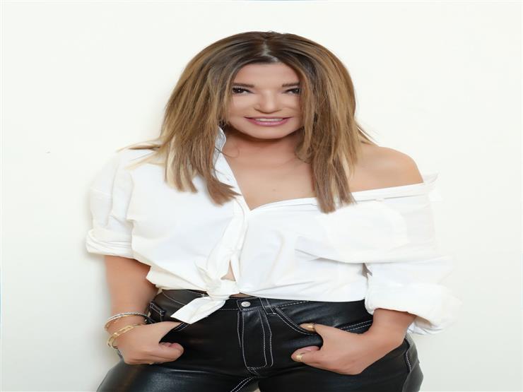 قبل تقديمها "أون لاين".. موزع "قط وفار" يكشف لـ"مصراوي" كواليس أحدث أغاني سميرة سعيد قبل تقديمها "أون لاين".. موزع "قط وفار" يكشف لـ"مصراوي" كواليس أحدث أغاني سميرة سعيد