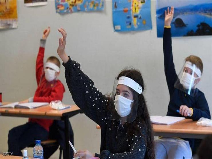 محكمة ألمانية ترفض طلبا لإلغاء الارتداء الإجباري للكمامة في المدارس محكمة ألمانية ترفض طلبا لإلغاء الارتداء الإجباري للكمامة في المدارس