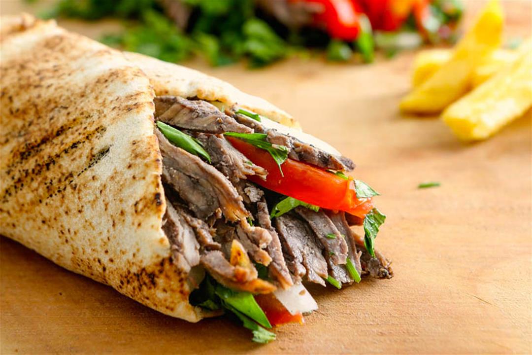 على عكس الوجبات السريعة الأخرى.. طبيبة توضح فوائد الشاورما على عكس الوجبات السريعة الأخرى.. طبيبة توضح فوائد الشاورما