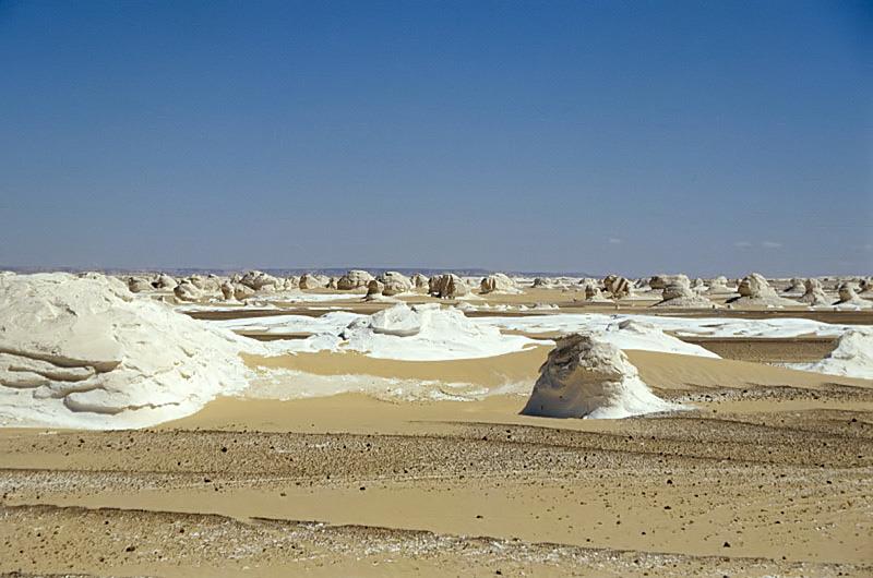  الصحراء البيضاء بالفرافرة